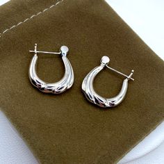 New Sterling Silver Hoop Earrings. Stamped 925 Sterling Silver. Lightweight And Comfortable. Gift Bag Included. Elegant Sterling Silver Clasp Hoop Earrings For Everyday, Elegant Hoop Earrings With Sterling Silver Clasp For Everyday, Everyday White Gold Hallmarked Hoop Earrings, Sterling Silver Hoop Earrings, Sterling Silver Hoops, Earrings Color, Silver Hoops, Silver Hoop Earrings, Gift Bag