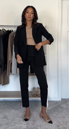 Black Suit Work Outfit Women, Women Black Suit Outfit, Congresswoman Outfit, Black Suit For Women Business, Petite Interview Outfit, Black Slacks Work Outfit, Mba Outfit Women, Petite Fashion Over 50 Fifty Not Frumpy, Black Wide Pants Outfit Classy