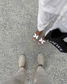 couple goals couple fashion | wearing loro piana shoes hermes slippers loewe bag | luxury vibes Old Money Slippers, Loro Piana Aesthetic Men, Loro Piana Men Summer, Loro Piana Shoes Men, Loro Piana Loafers Outfit, Loro Piana Men Outfit, Loro Piana Men Shoes, Loro Piana Aesthetic, Loro Piana Shoes Outfit