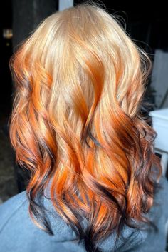 This animated hairstyle features lots of curls that give the hair body and different textures, with the blending of light blonde and bright orange colors making a eye-catching, fiery look like a fox's fur. The change from the lighter roots to the darker, vibrant ends adds dimension and a cool, blended effect that's both daring - Click to see more of 33 Fun and Flirty Fox Hairstyle Ideas to Spice Up Your Look and follow us for more hairstyle ideas. // Photo Credit: Instagram @paigebartonbeauty Hair Dye On Tips, Blonde Hair With Dyed Ends, Blonde Roots Ginger Ends, Hair Color Ideas Fun Colors, Light Colored Hair Ideas, Fox Colour Hair, Blonde And Orange Hair Highlights, Fox Tail Hair Dye, Fun Hair Colour Ideas