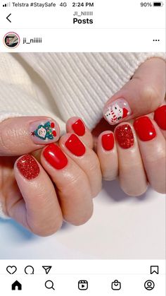 Snoopy Christmas Nails, Snoopy Nails, Kawaii Nails, Xmas Nails, Girls Nails, Christmas Nail Designs, Manicure Y Pedicure, Christmas Nail, Christmas Nail Art