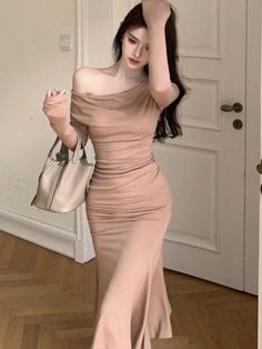 Advbridge - Women's Elegant Midi Dress Long Sleeve Slash Neck Sexy Bodycon Mermaid Dresses Evening Party Clothes Fashion Spring Autumn New S: Length:111cm, Sleeve:60cm, Bust:76cm, Waist:64cm, Hip:86cm M: Length:112cm, Sleeve:61cm, Bust:80cm, Waist:68cm, Hip:90cm Note: 1. Please follow the size chart to select the size and do not select directly to your habits. 2. The size may have 1-3 cm differs due to manual measurement. 3. As we all know, the different computers display colors differently, the Elegant Midi Dresses, Party Clothes, Off Shoulder Fashion, Bodycon Maxi Dresses, Khaki Dress, Ulzzang Fashion, Pink Maxi Dress, Fashion Spring, Dresses Evening