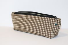 This Gingham brown pencil pouch perfect gift for arts and crafts lovers mom useful as a brush bag or  pencil holder; it is  Handmade, high quality and checked vintage fabric, it is odor free👌🏼and it's  handmade here in USA by me, Ready to ship🛫 The measurements are: Height: 3.5 inches Width at the bottom 2.5 inches Top Length: 11 inches  Bottom Length: 9 inches  Perfect to organize your desk or dresser or closet to keep organized so many little things that live around us👌🏽 and that sometime Cute Pencil Holder, Art Supplies Bag, Cute Pencil, Pencil Bag, Small Charms, Brown Vintage, Pencil Bags, Desk Organizer, Zipped Bag