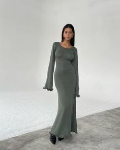 Maxi Dress Outfit, Long Knitted Dress, Sweater Maxi Dress, Flare Sleeve Dress, Flare Long Sleeve, Skirt Maxi, Knitted Bodycon Dress, Body Con Dress, Beach Wear Dresses