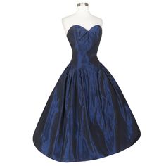 Max Dress, Rockabilly Pinup, Calf Length Skirts, Taffeta Dress, Retro Clothing, Grad Dresses, Large Dress, Dress Measurements, Prom Party