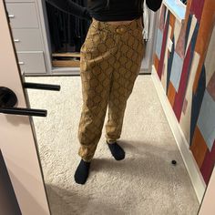 Vintage Gucci Loose Womans Pants Size Small Chic Gucci Straight Leg Pants, Casual Gucci Straight Leg Pants, Luxury Gucci Straight Leg Pants, Chic Fall Gucci Bottoms, Gucci Casual Straight Leg Pants, Gucci Fitted Straight Leg Bottoms, Luxury Gucci Bottoms For Workwear, Luxury Gucci Workwear Bottoms, Luxury Gucci Bottoms For Work