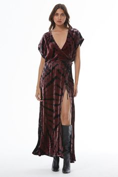 A luxurious wrap dress that ties around the body. A style worn with ease, taking you from day to night. Created in a lustrous velvet silk-blend fabrication. | Wrap dress | V-neck | Drop shoulder sleeve | Wrap leg reveal | Tiger Eye wash print | Silky velvet fabrication | Available in seasonal colors| 78% Viscose // 22% Silk | Hand wash cold Born on the streets of LA ♡ Sheer V-neck Maxi Dress For Date Night, Alt Hippie, Sheer V-neck Loungewear Dress, Austin Shopping, Burnout Velvet Kimono, Drop Shoulder Sleeve, Burnout Velvet Dress, Bohemian Tie-dye V-neck Maxi Dress, Clothes Making