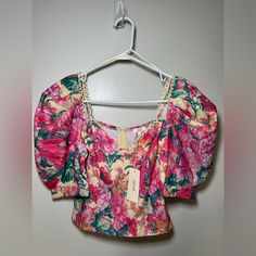 New With Tags! Never Worn! Zipper Closure In The Back! Yellow Puff Sleeve Top With Floral Print, Yellow Floral Print Puff Sleeve Top, Dark Green Top, Floral Puff Sleeve Top, Boho Beachy, Layered Blouse, Lace Jacket, Gathered Sleeves, Purple Top