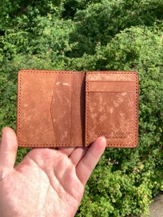 -FULLY HANDCRAFTED -HAND STITCHED -HAND CUT -EDGES ARE SENDED AND BURNISHED BY HAND FEATURES -3 card slots and 2 folded cash compartment -Dimensions: 10 cm x 8 cm (3.93 inch x 3.1 inch) when closed -Colour : Whisky Art Maya Wallet For Man, Whiskey Art, Folded Money, Money Pocket, Minimalist Leather Wallet, Leather Card Case, Gift For Boyfriend, Slim Wallet, Business Card Holders