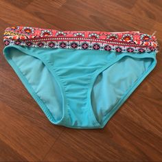 Into The Bleu By Amerex Bikini Swimsuit Bottom New With Tag Nwt The Size 10 Does Not Have Tag Excellent Condition Hygienic Liner Attached Size 10 12 8 Paisley Print Fold Waistband Sw051(P,D) -12 Sw 046(P,D) - 8 Bb20(P,D) - 10 Turquoise Stretch Swimwear Beachwear, Turquoise Stretch Swimwear For Beachwear, Stretch Turquoise Swimwear For Beach Season, Stretch Turquoise Swimwear For Pool, Turquoise Tie-side Bottom Swimwear, Pink Bottoms With Lined Body For Beach, Pink Lined Bottoms For The Beach, Swim Suit Bottoms, Paisley Print