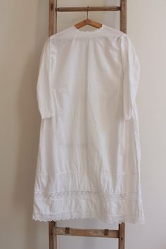 French antique white cotton children dress / antique cotton dress jumpsuit / Underdress 170 g shoulders : 12 cm shoulder to shoulder : 36 cm chest :46 cm x2 total length :103 cm sleeve length : 45 cm I prepare my shipment as soon as possible after ordering: orders are dispatched within 1 to 3 working days. I always pack the items very carefully and securely . I give a shipping price with a tracking number . If you want to buy multiple items from my shop at the same time, please send me a message Children Dress, Dress Jumpsuit, French Antique, Antique White, Cotton Dress, Cotton Dresses, Kids Dress, French Antiques, White Cotton