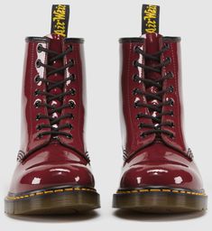 1460 CHERRY RED PATENT LAMPER Cherry Doc Martens, Red Docs, Red Leather Combat Boots With Round Toe, Dr Martens Cherry Red, 80's Clothes, Dr Martens Boots Red, Skinhead Boots, Red Doc Martens, Boots Uk