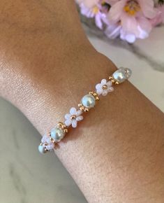 Bead Flower Bracelet, Pastel Bracelet, Purple Beaded Bracelets, Bracelets Ideas, Bead Flower, Daisy Bracelet, Purple Bracelet, Seed Bead Bracelet, Bridal Bracelet