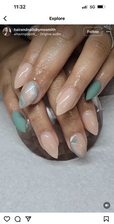 Creative Nails Acrylic, Abstract Summer Nails, Short Stiletto Nails Designs, Pointy Acrylic Nails, Stilleto Nails Designs, Sitting Together, Pointy Nails