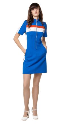 Retro Euro athletica inspired dress with circular zipper pull front closure and duo-colour panelling across the top. Casually pairs perfectly well with kicks or flats but versatile in adapting to after hours; wear with heels.   Choose bespoke to change sleeve and/or hem length and colour options. Polo Dress Outfit, Sporty Dresses, Beatnik Style, 60s Fashion Dresses, Classic Corvette, Dress Royal Blue, Barbie Dress Fashion, Sporty Dress, Dress Royal