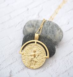 Vintage coin medallion necklace Details: - large gold plated medallion - gold plated satellite chain Dimension: Medallion: 30mm x 35 mm (1.25 inch x 1.5 inch) Chain length : 20 inch + 1 inch extension Gold-tone Medallion Necklace With Coin Pendant, Gold Plated Medallion Chain Necklace, Gold-tone Tarnish Resistant Medallion Necklace, Medallion Necklace, Coin Necklace, Chain Lengths, Chain Length, 1 Inch, Coin