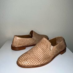 New Without Box Summer Slip-on Loafers With Perforations, Casual Oxfords With Perforated Toe Box, Leather Slip-ons With Perforated Toe Box, Spring Wingtip Slip-on Dress Shoes, Casual Low-top Dress Shoes With Perforated Toe Box, Spring Leather Slip-on Shoes With Perforated Toe Box, Spring Slip-on Leather Shoes With Perforated Toe Box, Slip-ons With Perforations And Round Toe, Spring Wingtip Slip-ons With Leather Sole