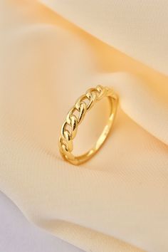 Gold Chain Ring - Chain Ring- Chunky Ring - Everyday Ring - Minimalist Wedding Band- Curb Chain Ring - Cuban Link Rink- Gift For Her This solid gold dainty ring is made entirely from 14k solid gold. * Jewelry is packaged and shipped in a delicate jewelry gift box. * If you are purchasing it as a gift, please feel free to add a personal note. Anniversary, Gift For Wife, Christmas Gift Gold Kt: 14K solid gold * Available Gold Color:  * Guaranteed Authentic 14k Gold, Not Plated Or Filled * Stamp: 1 Curb Chain Ring, Timeless Gold Chain Ring For Formal Occasions, Elegant 14k Gold Rings With Chain Detail, Elegant Gold Plated Open Chain Ring, Timeless Chain Ring As Gift, Timeless Gold Plated Stackable Wedding Rings, Formal Tarnish Resistant Chain Ring, Classic Tarnish-resistant Chain Ring, Classic Tarnish Resistant Round Chain Ring