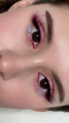 Y2k Makeup Rhinestones, Pink Party Eyeshadow, Valentines Day Makeup Simple Pink, Fairy Eyebrows, Douyin Valentine Makeup, Mocha Makeup Look, Pink Valentines Makeup, Chunky Glitter Eye Makeup, Valentine’s Day Make Up