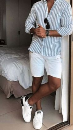 Men's Casual Style Summer, Summer Look Men Outfit Ideas, Summer Outfits For Men 2023, Summer In Italy Outfits Men, Men Looks Summer, Mens Outfits 2023 Summer, Summer Outfits Men College, Men Outfits Vacation, Mens Italy Outfit