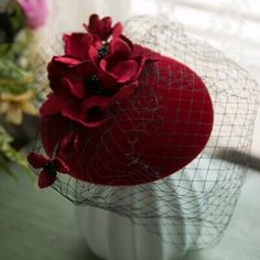 Women Chic Fascinator Hat Cocktail Wedding Church Headpiece Kentucky Headwear   | eBay Tulle Headpiece, 1950s Hat, Red Fascinator, Cocktail Wedding, Fascinator Hat, Kentucky Derby Hat, Derby Hat, Fancy Hats, Flower Hats