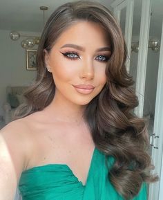 Curl Hair Styles Prom, Curls For Bridesmaid, One Side Waves Hairstyles, Hollywood Wave Bridesmaid Hair, Side Part Curls Prom, Glam Side Part Hair, Side Waves Hairstyle Wedding, Evening Gown Hairstyles For Long Hair, Bridesmaid Hair Down Side Part