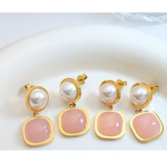 Style: Female Material: Titanium Steel, Imitation Pearl, Jade Pearl Type: Uncultured Pearl Color: White Earring Color: Gold Earring Length: 2.8 cm Pearl Types, White Earrings, Pearl Color, Pearl Ring, Pearl Pendant, Pearl Bracelet, Handmade Ring, Jade, Gold Earrings