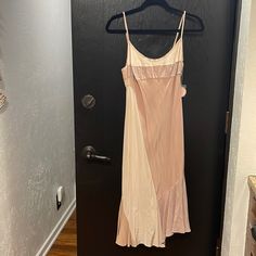 Mauve And Pale Pink Rebecca Taylor Silk Slip Dress - Nwt -Size 6 Aesthetic Lookbook, Rebecca Taylor Dress, Chiffon Ruffle Dress, Dress Ruffles, Blue Skater Dress, Dress Night Out, Stretch Knit Dress, Pink Midi, Sequin Midi Dress