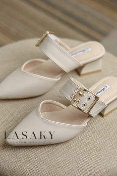 Lasaky - Elegant Pointed-Toe Flat Sandals featuring a Sturdy Chunky Heel and Open-Back Slides Hoof Heels, Shoes Slides, All Black Shoes, Female Shoes, Womens Gladiator Sandals, High Heel Slippers, Point Shoes, Slippers Women, Buckled Heels