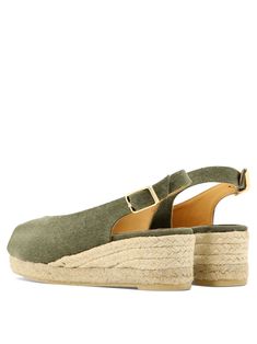 These espadrilles are like the comfort food of shoes, perfect for adding a breezy touch to your spring and summer outfits. Straight from Spain, they combine laid-back style with a hint of elegance. Whether you're off to a beachside brunch or a casual stroll, these are your go-tos. Height: 5 cm Heel Type: Wedge Season: SS23 Color: Green Made in: Spain Composition: 50% Tela, 50% Rafia - 100% Gomma Green Espadrilles, Castaner Espadrilles, Spring And Summer Outfits, Green It, Lipstick Bag, Chain Strap Bag, Oversized Tote Bag, Oversized Tote, Floral Shoes