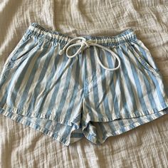 Never Worn, Perfect Condition! Aerie Shorts, Blue And White Shorts, Summer Bottoms, Really Cute Outfits, Beach Shorts, Linen Shorts, Character Outfits, Christmas List, Costume Ideas