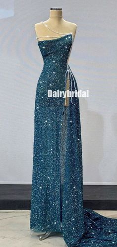 Sparkle Prom Dresses, Sparkle Prom Dress, Robes Glamour, Prom Dress Inspo, Classy Prom, Classy Prom Dresses, Stunning Prom Dresses, Chique Outfits, Prom Dress Inspiration