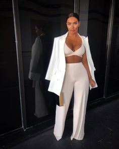 Boujee Outfits, Pantsuits For Women, Neue Outfits, Dressy Outfits, Fancy Outfits, White Pants, Night Outfits, Skincare Routine