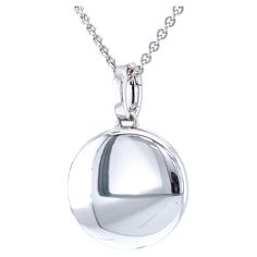 Victor Mayer round customizable polished locket pendant necklace, 18k white gold, Hallmark Collection, diameter app. 21.0 mm About the creator Victor Mayer Victor Mayer is internationally renowned for elegant timeless designs and unrivalled expertise in historic craftsmanship. Lovers of the extraordinary appreciate the beauty of Victor Mayer's designs, which use extremely rare techniques such as genuine enamel or elaborate engravings. Since 1890, the company has stood for the finest jewellery Ha