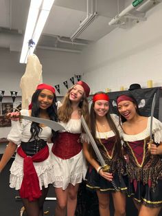 Gold Differ Costume, Halloween Costumes Cute Teenage Girl, Holween Ideas Costumes Girl, Pirates Group Costume, Halloween Costumes 5 Girls Group, Group Pirate Costume Ideas, Pirate Dress Up Day At School, Halloween Costumes Group Of 4 Women, Halloween Girl Group Costumes