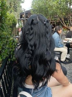 Unique Hairstyles For Long Hair, Hairstyles For Halloween, Cosmo Hair, Inspo Makeup, Hairstyle Inspo, Hairstyles For Layered Hair, Bow Hairstyle, Ribbon Hairstyle, Hairdos For Curly Hair