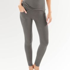 Our new Söft Collection starts with the softness of bamboo. Söft Lounge leggings and a tank with bralette have just enough stretch to hug you gently but let you be free. The entire collection is softer than soft. It’s Faceplant Söft. Söft Lounge Leggings with a wide waist and side pockets Just enough compression to hug you gently without binding Perfect for power walks and gentle yoga Söft charcoal and Söft grey color selections flow beautifully with entire Faceplant Bamboo loungewear collection