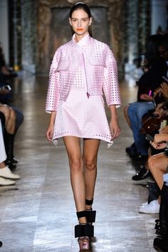 John Galliano Spring Summer 2014 - Paris John Galliano, Vogue Fashion, Pink Outfits, Fashion Website