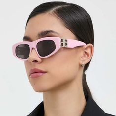 Balenciaga Bb0095s 013 Brand New Suglasses Light Pink Silver Grey Cat Eye Unisex Brand New And 100% Authentic! Made In Italy. Same/Next Day Shipping! Brand: Balenciaga Model: Bb0095s / Bb 0095s Color Code: 013 Gender: Unisex Frame Colour: Light Pink With Silver Logo Frame Shape: Cat Eye Frame Style: Full Rim Frame Material: Acetate Lens Color: Grey Lens Material: Plastic Uv Protection: Category 3 Size: 53x19x135 100% Uv Protection Full Retail Balenciaga Set Includes: 1. Glasses 2. Case 3. Cleani Logo Frame, Balenciaga Sunglasses, Black Balenciaga, Purple Sunglasses, Authentic Models, Balenciaga Women, Grey Sunglasses, Grey Cat, Brown Sunglasses