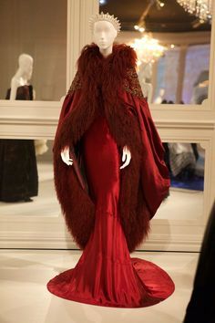 Couture Dior, House Of Dior, Haute House, Bohemian Mode, Iconic Dresses, Fantasy Gowns, Fantasy Dress, Fantasy Fashion