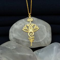 Pendants Type: slide Item Type: PENDANTS Style: Cute/Romantic Material: Metal Metals Type: Zinc alloy Shape\pattern: plant Gender: Unisex Yoga Pendant, Lotus Flower Necklace, Necklace Chain Types, Yoga Necklace, Lotus Necklace, Hippie Necklace, Retro Mode, Yoga Jewelry, Flower Pendant Necklace