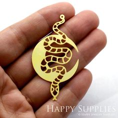 Snake Raw brass charms is pefect for making jewelry,Snake necklace, Snake errings,Snake bracelet, Snake brooch.a) Quantity: 2 / 4 piecesb) Size: About 27X52 mm c) Material: Raw Brass (Thick & Strong)d) Nickel Free, Lead Free & Cadmium Free▶▶▶ Please Notice: Some of Raw Brass Charm may contain uneven color since we have not done any polishing. Therefore, if you do not accept, please do not order. But you can choose 24K Golden or Silver Plated style to instead of raw brass color, because t Snake Brooch, Necklace Snake, Laser Projects, Antique Silver Jewelry, Design Accessories, Snake Bracelet, Snake Necklace, Earring Holder, Inner Tube