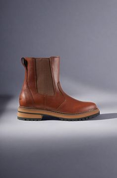 Style meets function in a comfortable Chelsea boot that's always ready to explore the town and beyond. Order regular shoe size. For half sizes not offered, order up to next whole size. Mini-lug VertiGrip rubber outsole gives rugged traction on multiple surfaces. V backstay, inspired by Bean Boots, provides style and support. The lightweight True Cushioned molded EVA footbed offers all-day cushion to ensure a comfortable ride. Durable, high-quality full-grain leather upper and soft leather lining Chelsea Boots Casual, Chelsea Boots Leather, Womens Casual Boots, Boots Comfortable, Fall Boots, Boots Casual, Bean Boots, Boots Leather, Fall Shoes