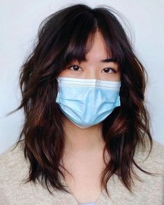 Medium-Length Shag Cut with a Middle Part Korean Hair Medium Length, Choppy Shaggy Hair, Mild Shag Haircut, Choppy Layers Curtain Bangs, Rocker Chic Hairstyle, Shag Without Bangs, Coupe Shag, Shaggy Layered Haircut, Shag Layered Hairstyles