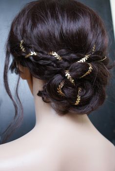 I adore the kind of look you can achieve with this pretty gold-plated chain headpiece! You and your Bridal Hair-stylist can get really creative with it!   You simply attach it into a section of the hair with hairpins/Bobby pins through the end loops, then you can plait it into a braid, or twist it around a section of hair to create the kind of look I have shown on the model. PLEASE NOTE- I used TWO headpieces to create the look in these pictures. Each headpiece measures 19" in length. Now also a Silver Wedding Hair Accessories, Bohemian Bridal Hair, 1930s Wedding Dress, Gold Hair Accessories Wedding, 1930s Wedding, Hair Chain, Back Of Head, Bridal Hair Accessory, Braided Bun Hairstyles