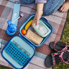 Hydro Flask's Kids Insulated Lunch Box features a fun, kid-friendly design and a durable build fit for the playground. A fully lined interior makes for easy clean up, and flexible handle makes this lunch box easy for little hands to carry. Maximum insulation keeps their favorite foods cold for hours. Product Benefits Two layers of insulation means your favorite foods stay cold for hours Kid-friendly design and a durable build fit for the playground For ages 5+ A fully lined interior means simple Insulated Lunch Box, Lunch To Go, Toxin Free, Kids Lunchbox, Hydro Flask, Insulated Bottle, Stay Cold, Friendly Design, Kids Lunch