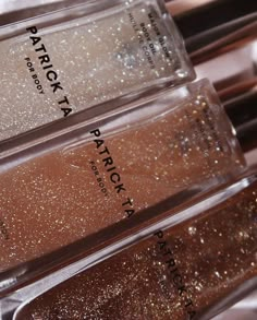 Shimmer Oil, Shimmer Body Oil, Patrick Ta, Perfume Collection Fragrance, Eye Makeup Designs, Fancy Makeup, Perfume Scents, Bath And Body Care, Body Glitter