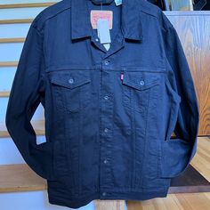 Brand New Men’s Black Denim Jacket. Never Worn. Purchased And It Has Been Hanging In The Closet. Nwt. Denim Sherpa Jacket, Trucker Jacket Men, Coats Men, Sherpa Lined Jacket, Shirt Jacket Men, Bleached Denim, Levis Jacket, Packable Jacket, In The Closet