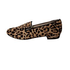 Size: Womens 6 Condition: New With Tags No Noticeable Flaws Check Out My Profile For Current Handling Time Black Smile, Steve Madden Loafers, Steve Madden Flats, Leopard Print Flats, Shoes Steve Madden, Leopard Flats, Dress Shoes Womens, Black Chain, Loafers For Women