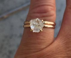 Raw Uncut Diamond Ring, Ring Pearl Modern, Uncut Diamond Ring, Diamond Ring Rose Gold, Raw Diamond Ring, Raw Diamond Rings, Raw Diamond Engagement Rings, Healing Crystal Ring, Herkimer Diamond Ring